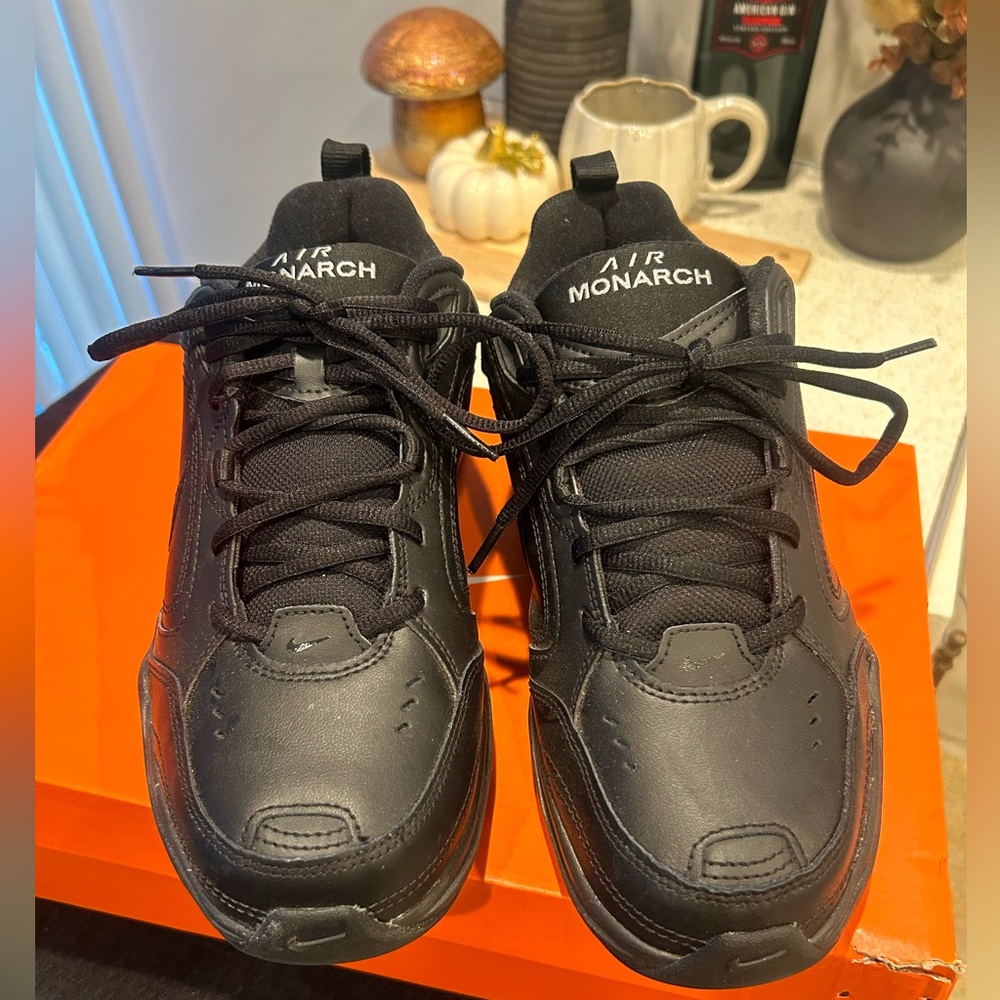 Black Nike Air Monarch
